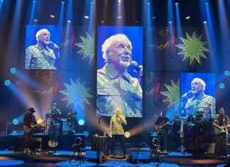 Tom Jones Rocks Sold-Out Las Vegas Strip Show news-01102024-212752