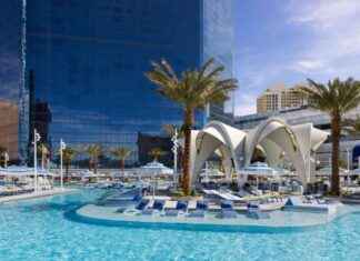 Woman Steals $125K Rolex from Drugged Fontainebleau Guest, Police Report news-21112024-175446