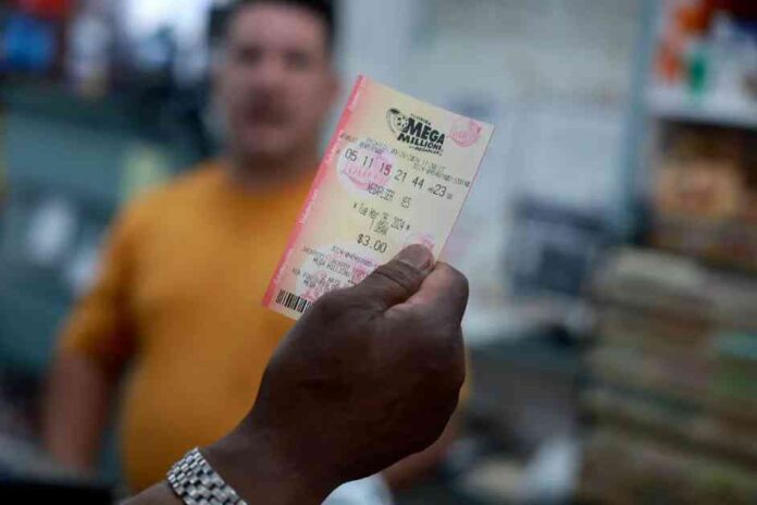 record-mega-millions-jackpot-reaches-1-billion-for-christmas-eve