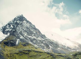 The Flintstones In Viva Rock Vegas: Discover The Prehistoric Adventure!