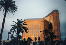 Mandalay Bay Resort & Casino Las Vegas Nevada: Discover Ultimate Luxury