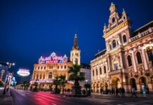 Las Vegas and Munich: A Tale of Two Cities in the Spotlight Las Vegas and Munich: A Tale of Two Cities Under the Spotlight