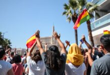 Las Vegas Community Comes Together to Celebrate Cultural Diversity The Las Vegas community unites to celebrate cultural diversity.