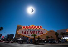 Las Vegas Prepares for Rare Celestial Event: The Solar Eclipse Las Vegas se prepara para un raro evento celestial: el eclipse solar